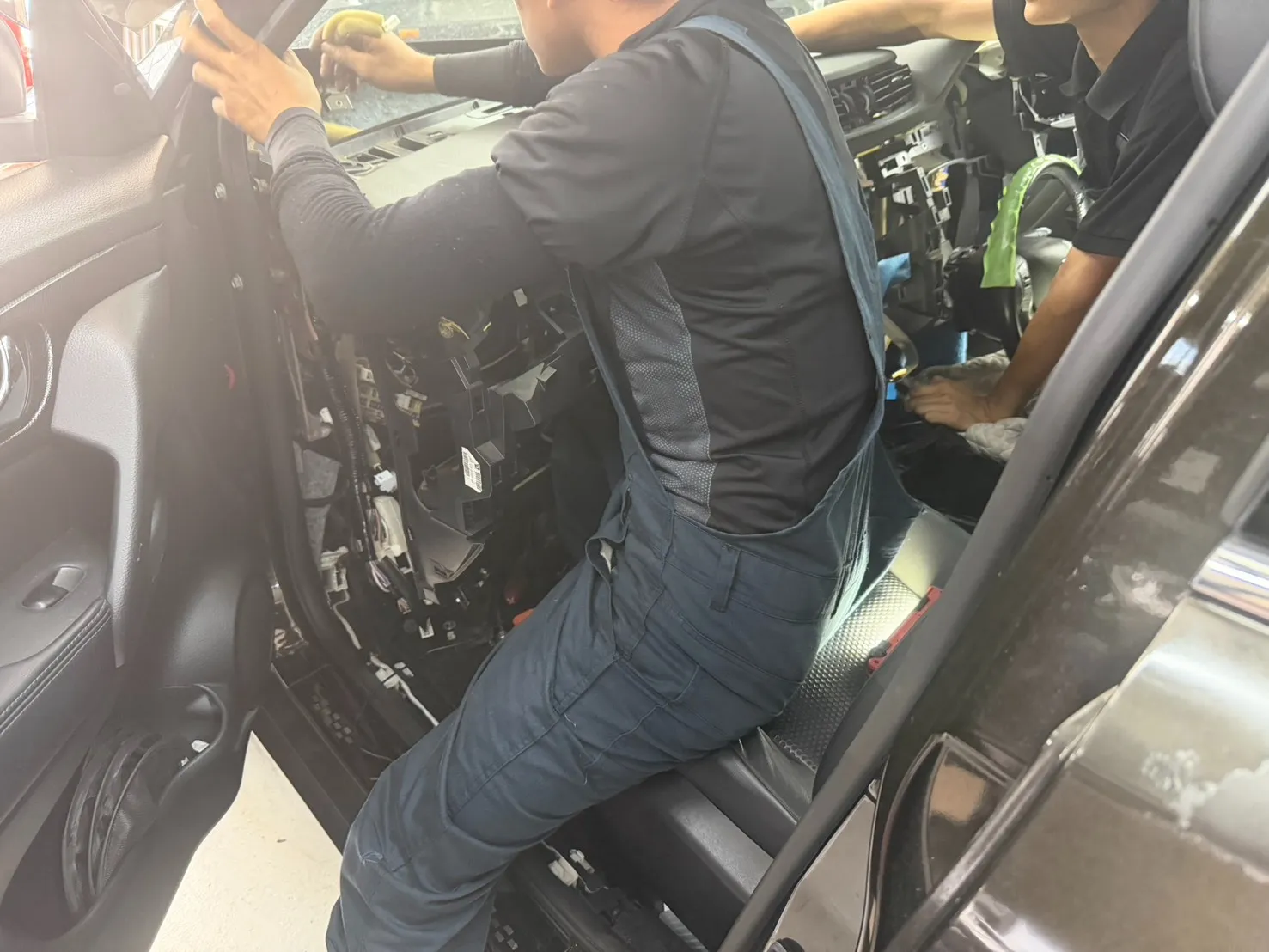 エクストレイル エバポレーター交換
